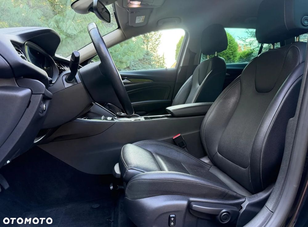 Opel Insignia - 14
