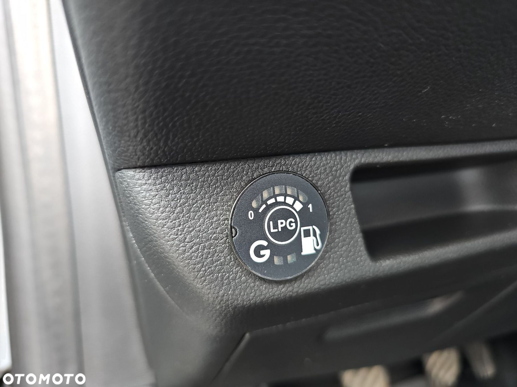Renault Clio - 19