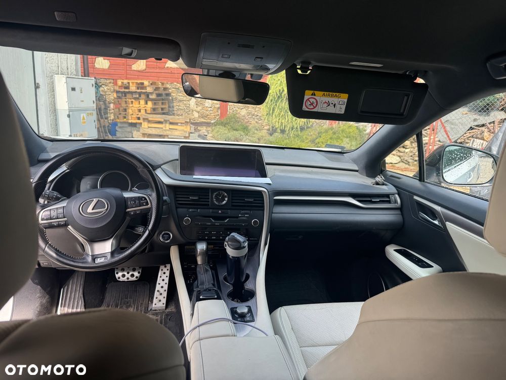 Lexus RX 450h F Sport - 23