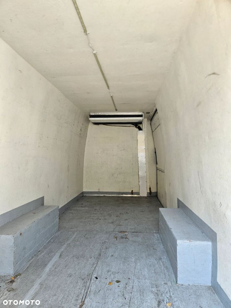 Mercedes-Benz Sprinter 319 - 10