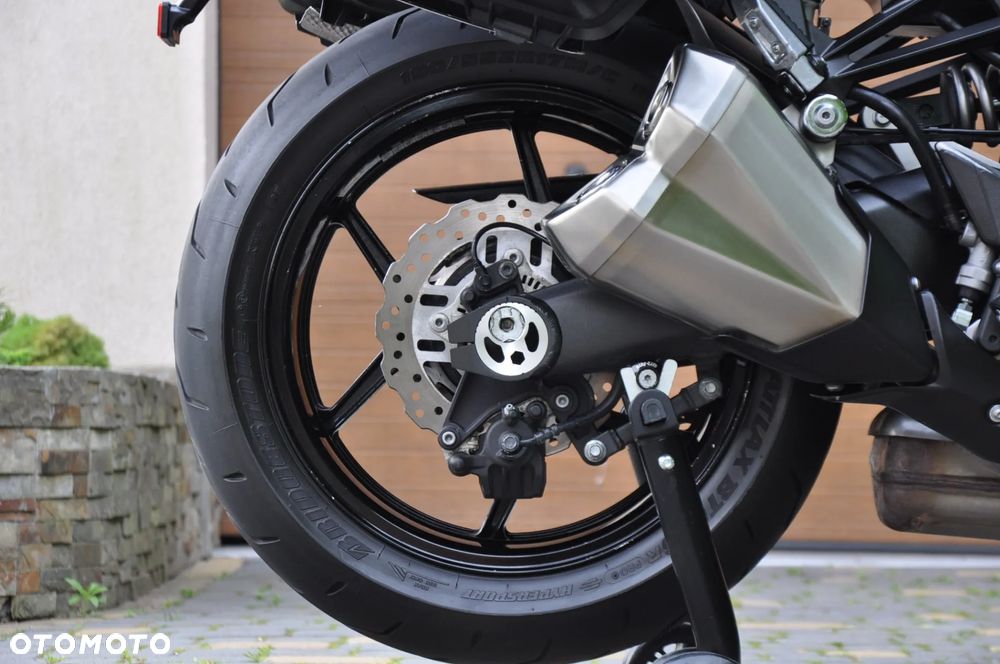 Kawasaki Ninja 1000 SX - 28