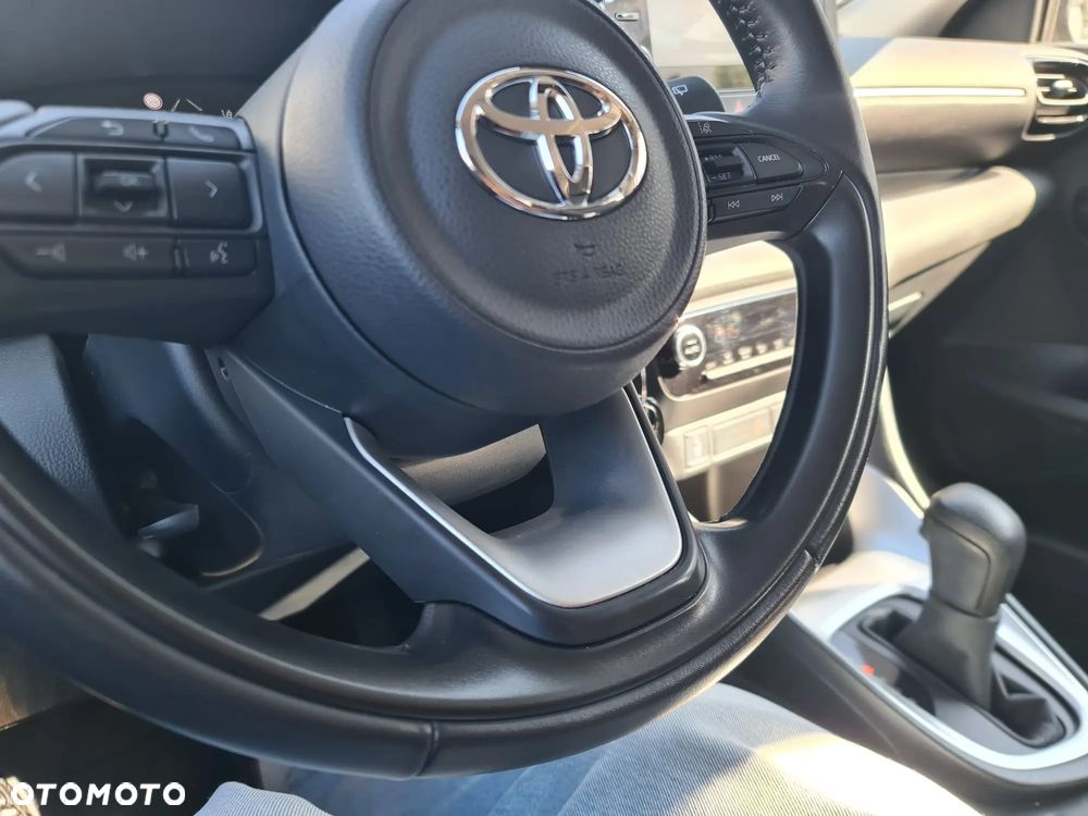 Toyota Yaris Hybrid 1.5 VVT-i - 23