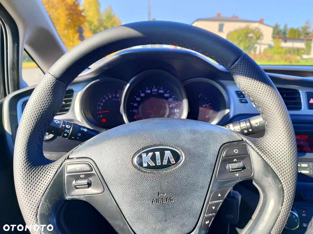 Kia Ceed 1.4 CVVT Attract - 12