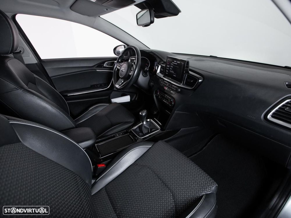 Kia Ceed SW - 11