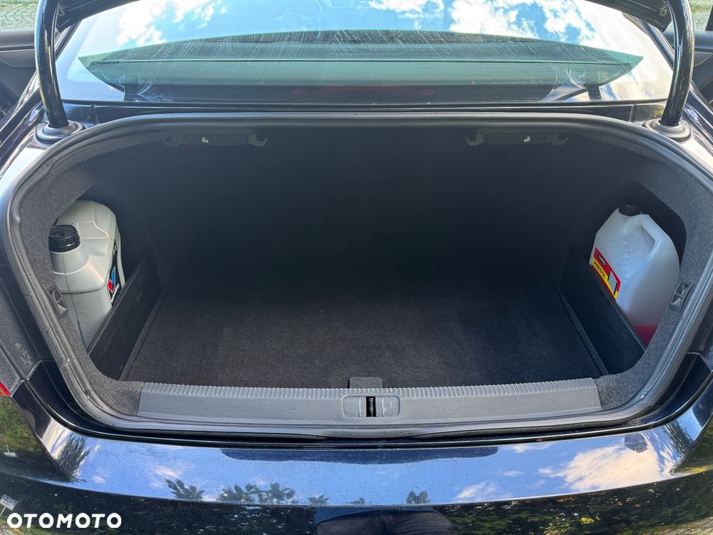 Volkswagen Passat 1.4 TSI BMT Highline - 11