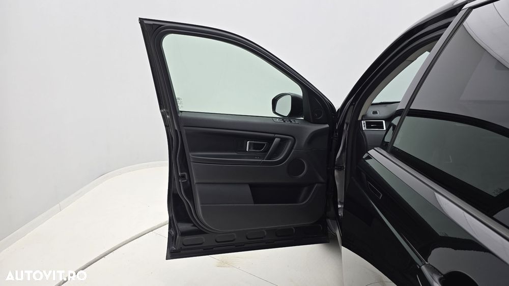 Land Rover Discovery Sport - 11