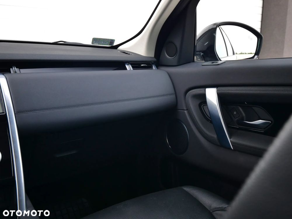 Land Rover Discovery Sport 2.0 D200 mHEV R-Dynamic SE - 36