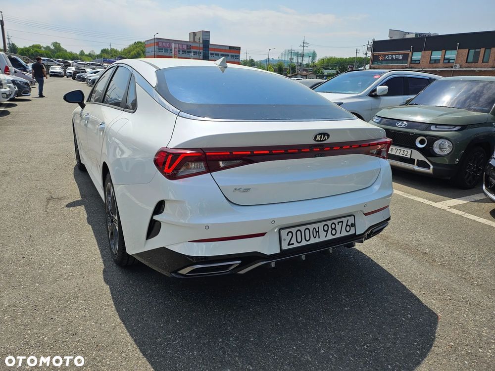 Kia K5 - 5