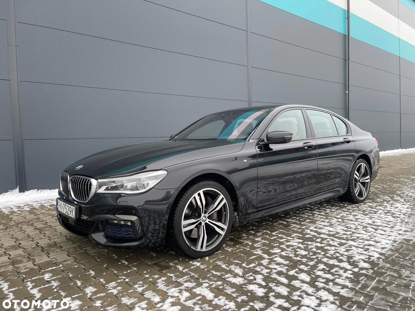BMW Seria 7 750i xDrive - 1