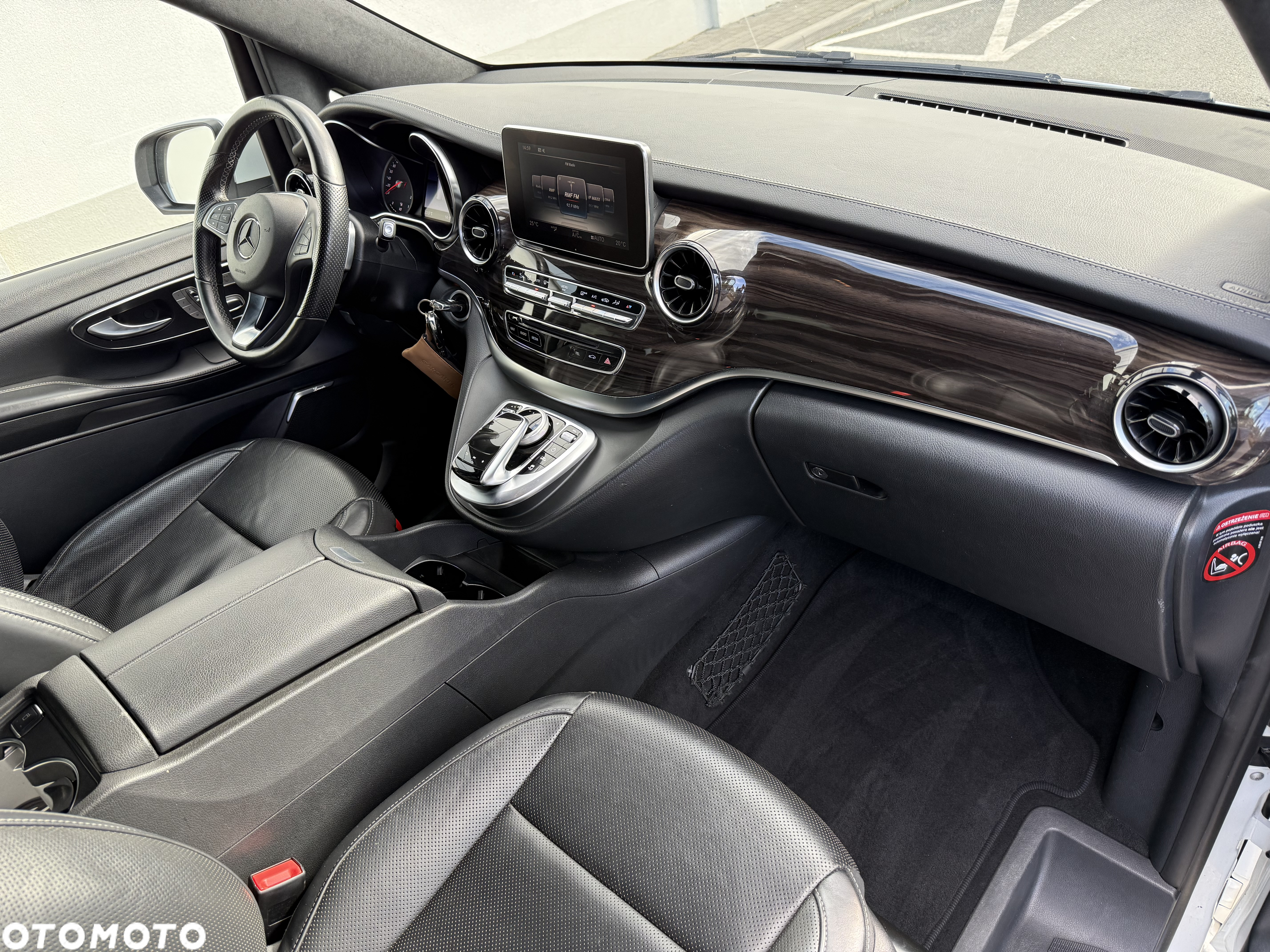 Mercedes-Benz Klasa V 300 d 4-Matic 9G-Tronic - 15