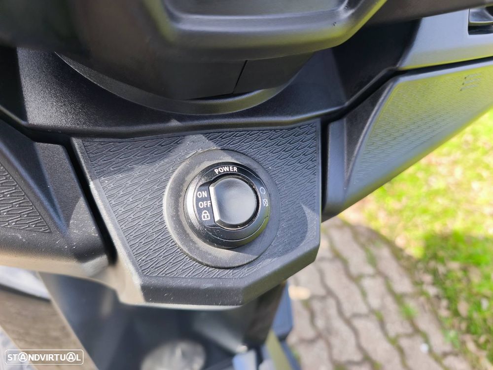 BMW C 400 GT Triple Black - 7