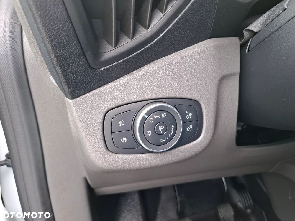 Ford TRANSIT CONNECT L2 - 14