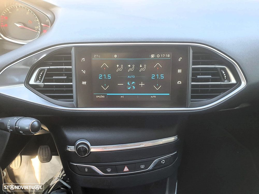 Peugeot 308 1.6 BlueHDi Allure J17 - 23