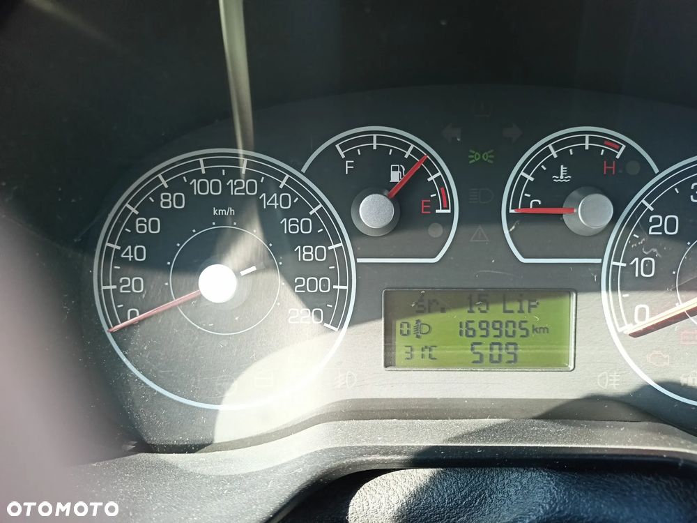 Fiat Grande Punto - 10