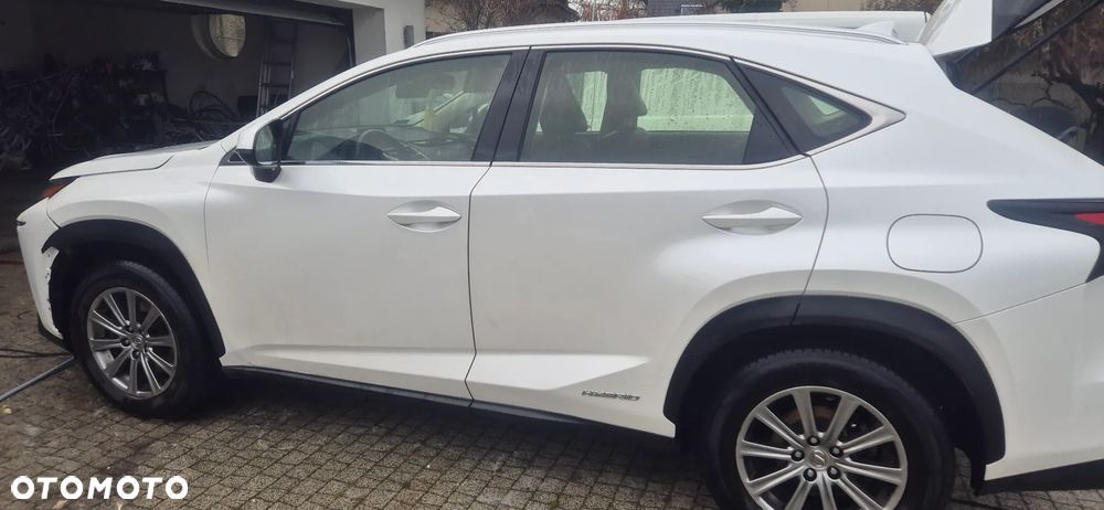 Lexus NX 300h Elite AWD - 5