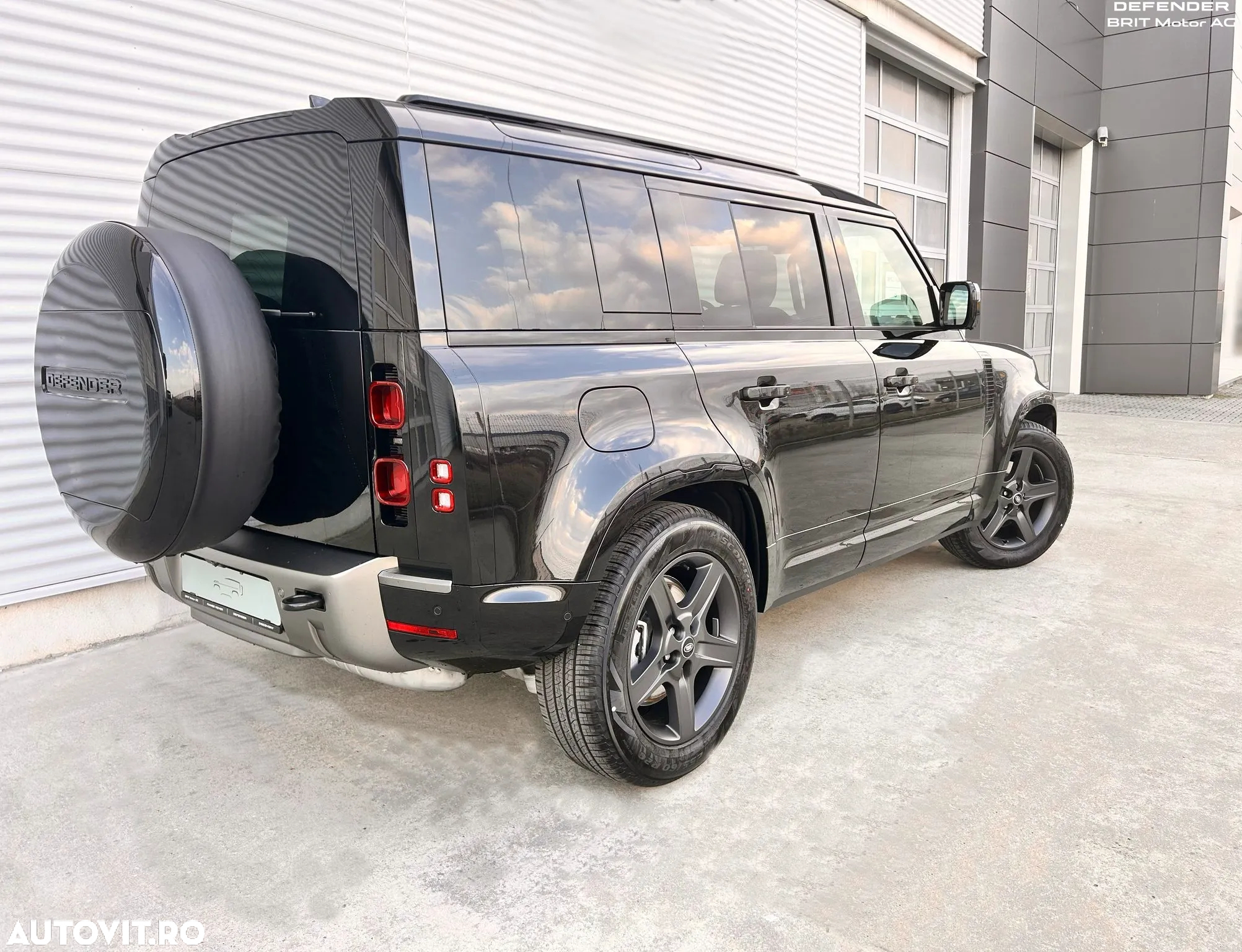 Land Rover Defender 110 3.0D 300 MHEV X-Dynamic SE - 6