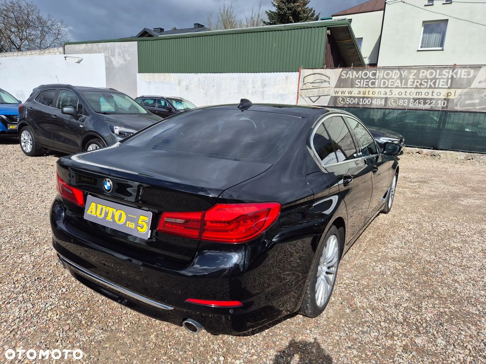 BMW Seria 5 518d Luxury Line sport - 12