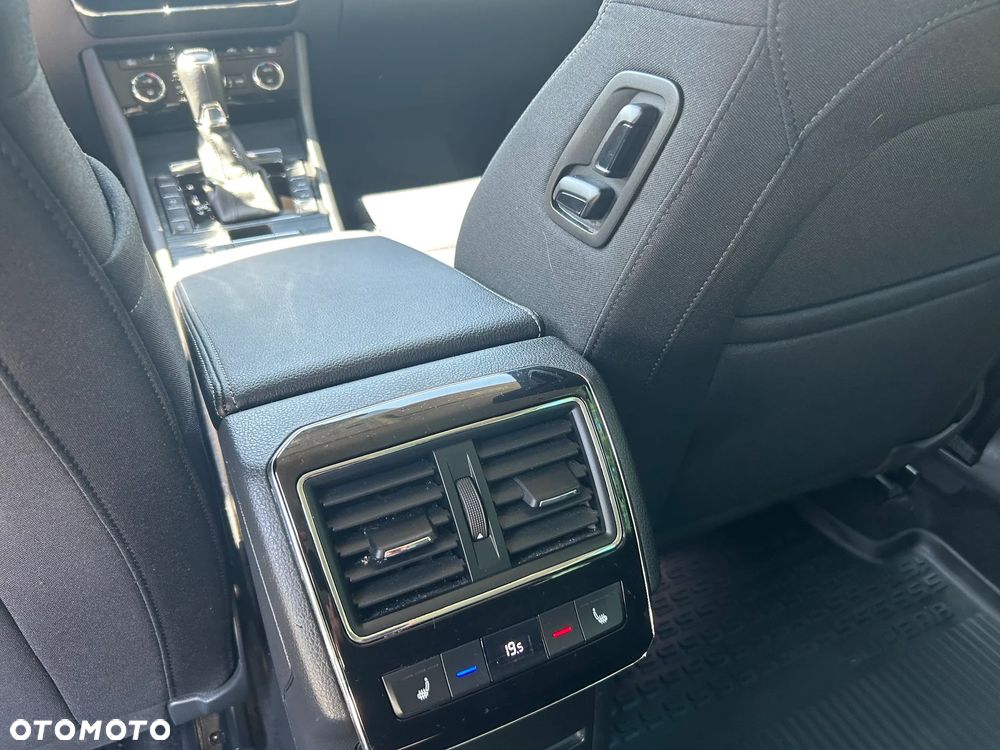 Skoda Superb 2.0 TSI DSG Style - 13