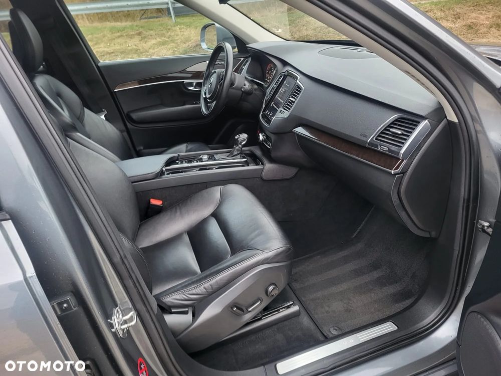 Volvo XC 90 T5 AWD Geartronic Momentum - 16