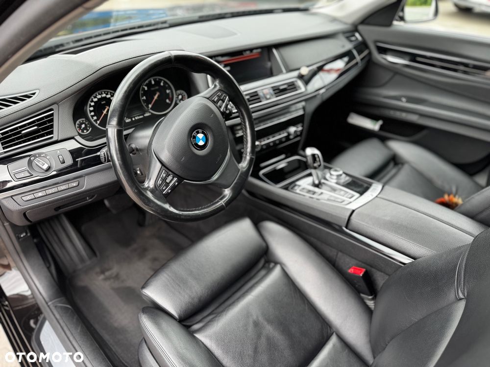 BMW Seria 7 730Ld - 11