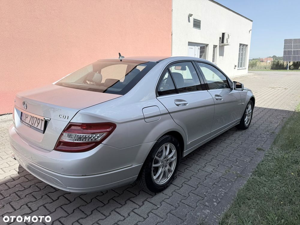 Mercedes-Benz Klasa C 250 CDI DPF Automatik BlueEFFICIENCY Avantgarde - 5