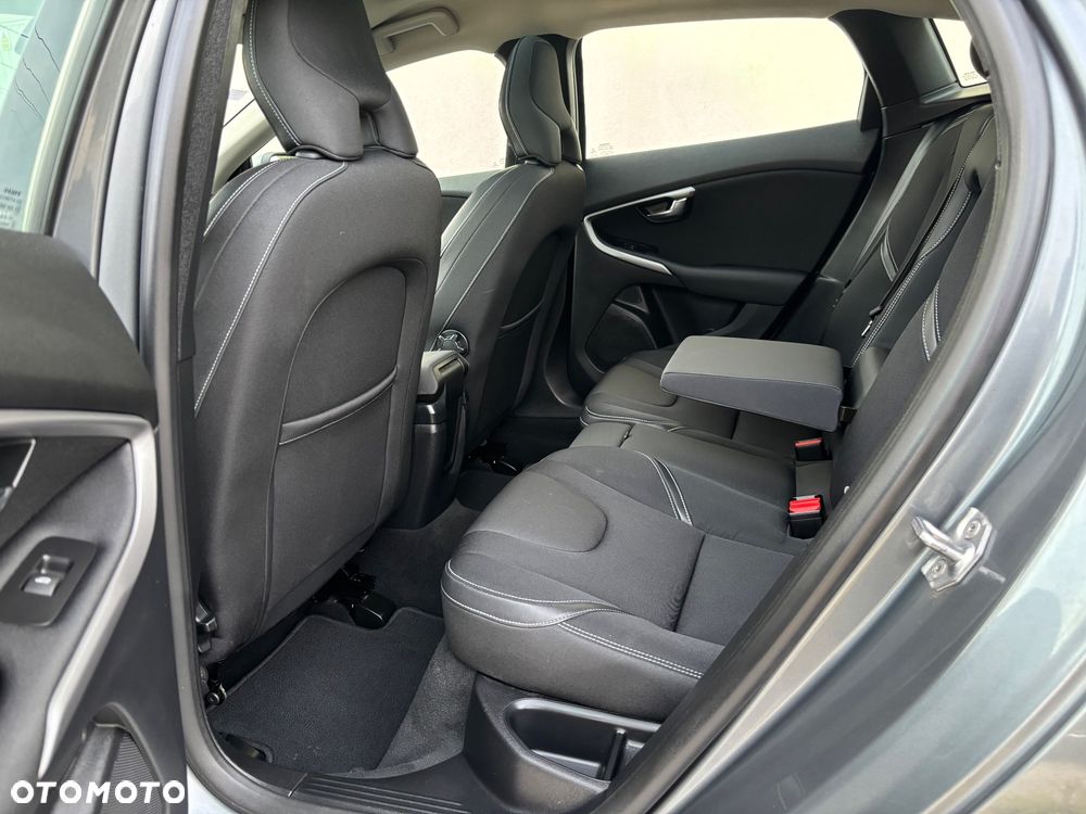 Volvo V40 D2 - 34