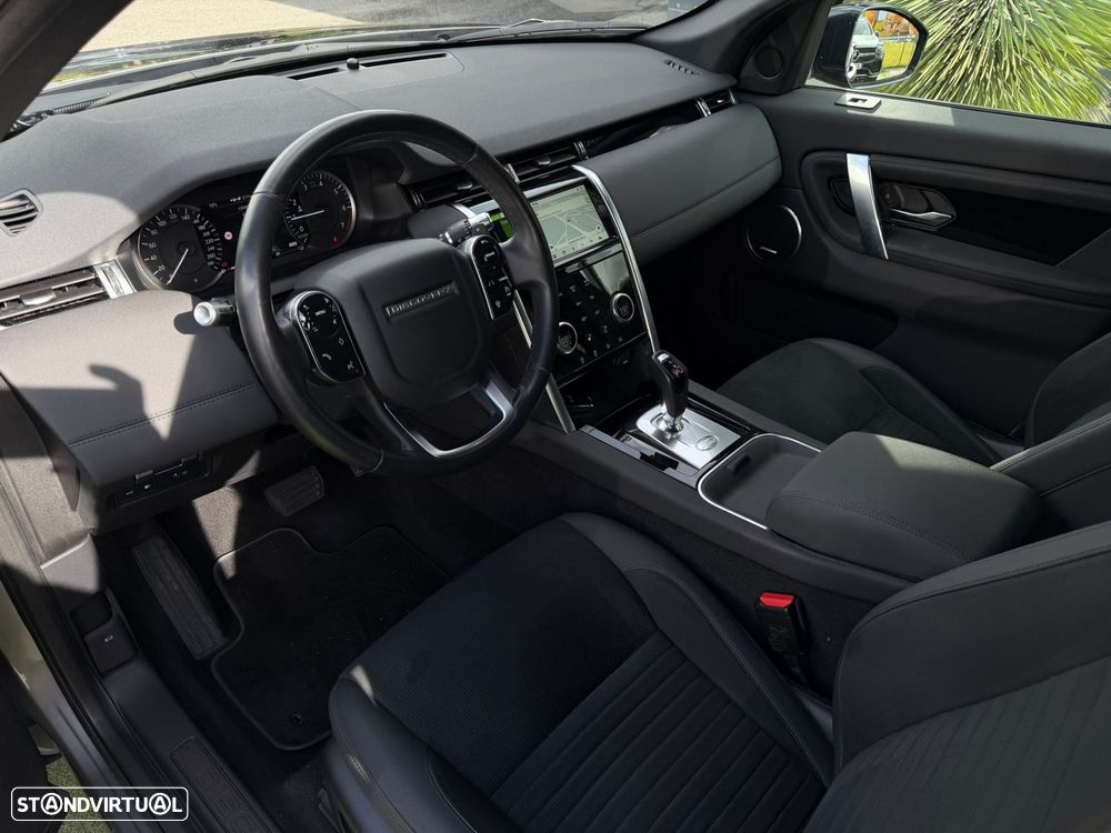 Land Rover Discovery Sport P300e Dynamic SE - 3