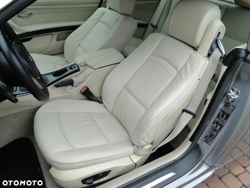 BMW Seria 3 320i - 26