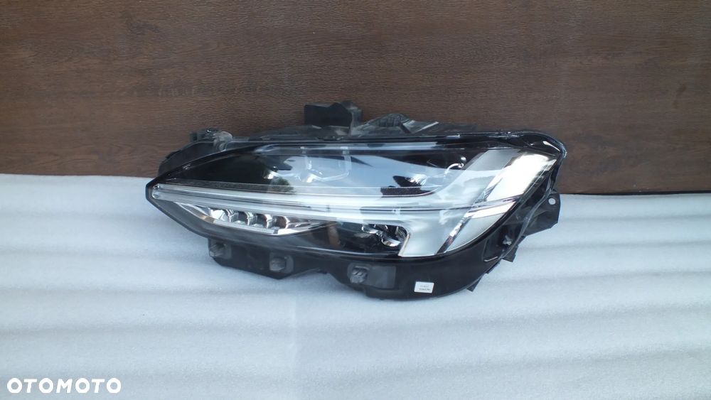 Lampa przednia lewa Volvo V90 Fulled 31386164 - 1