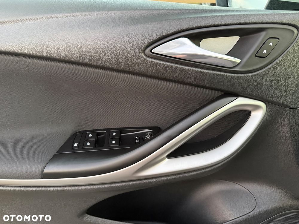 Opel Astra 1.6 D Start/Stop Dynamic - 13