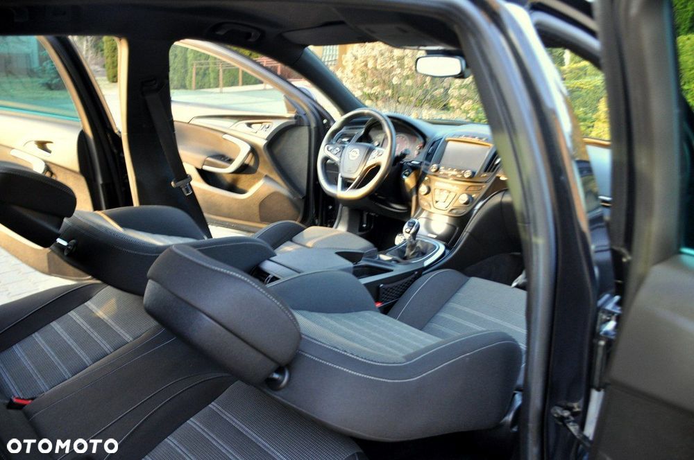 Opel Insignia - 23