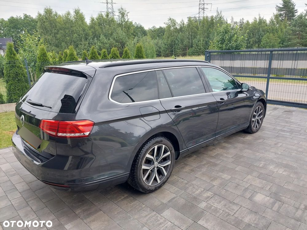 Volkswagen Passat - 8