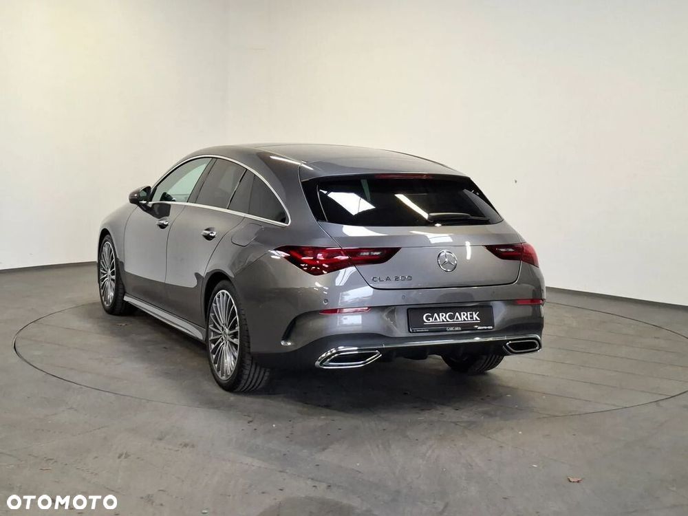 Mercedes-Benz CLA 200 AMG Line 7G-DCT - 12