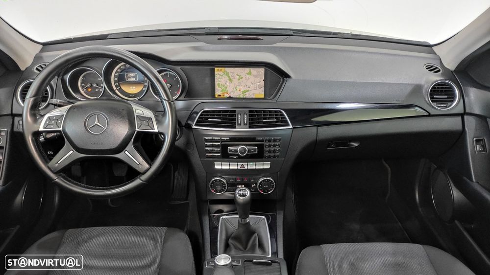 Mercedes-Benz C 220 CDi Avantgarde BlueEfficiency - 25