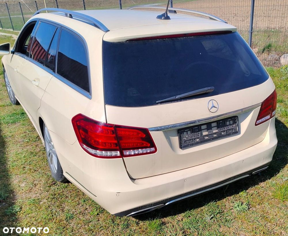 MERCEDES W212 LIFT KOMPLETNY TYŁ KOMBI KLAPA ZDERZAK LAMPY BŁOTNIK - 1