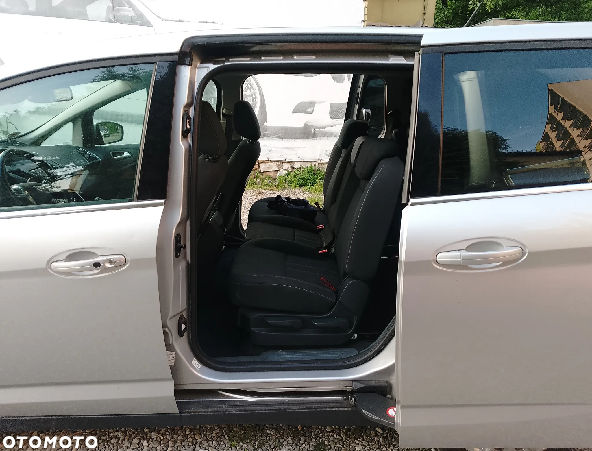 Ford Grand C-MAX 1.6 EcoBoost Start-Stop-System Champions Edition - 11