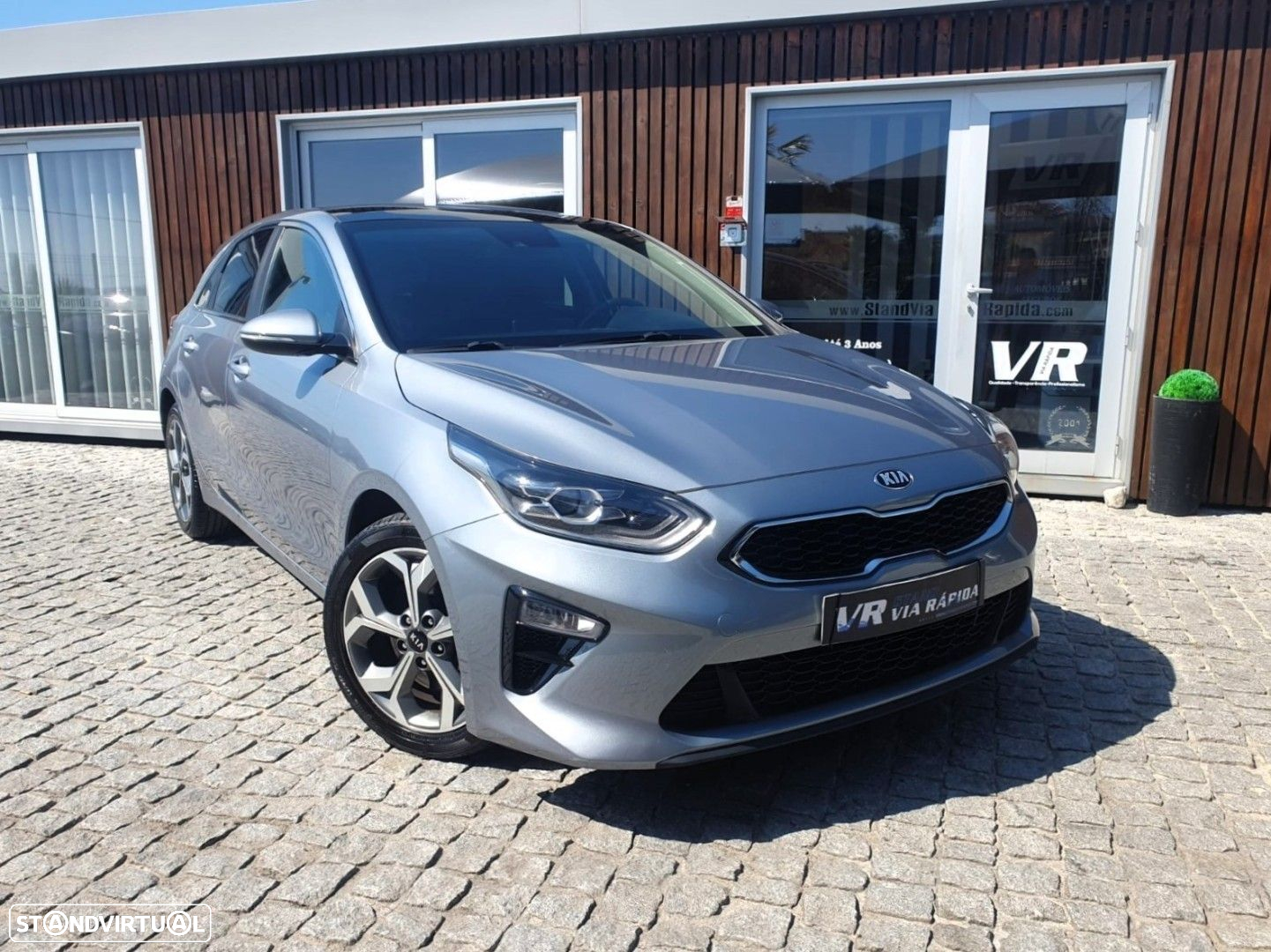 Kia Ceed 1.6 CRDi TX+SRF - 4