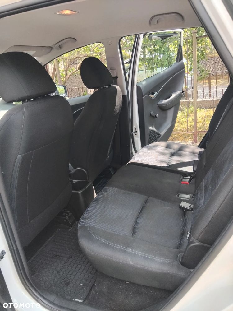 Hyundai ix20 - 5