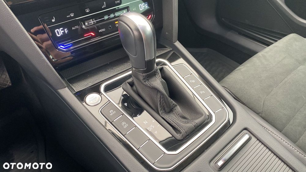 Volkswagen Passat - 18