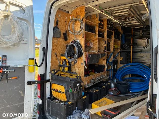 Volkswagen Crafter - 13