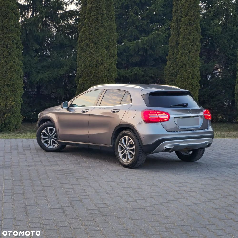 Mercedes-Benz GLA 220 d 4Matic 7G-DCT AMG Line - 16