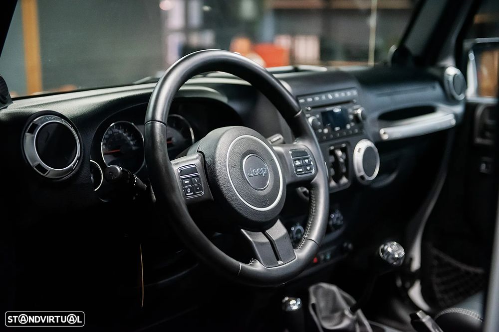Jeep Wrangler Unlimited 2.8 CRD MTX Sahara Urban Edition - 27