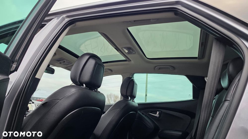 Hyundai ix35 1.7 CRDi 2WD blue Finale Gold - 27