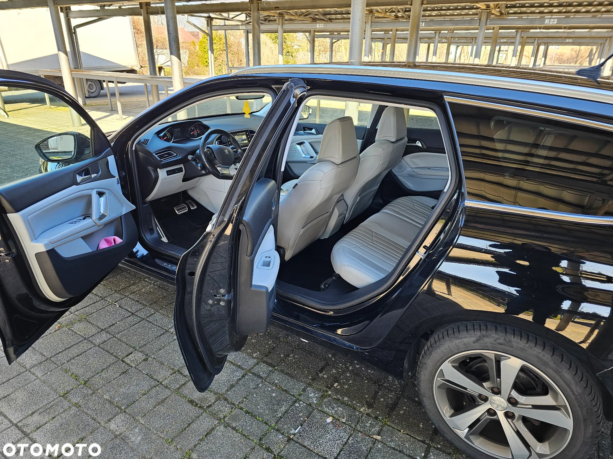 Peugeot 308 - 13