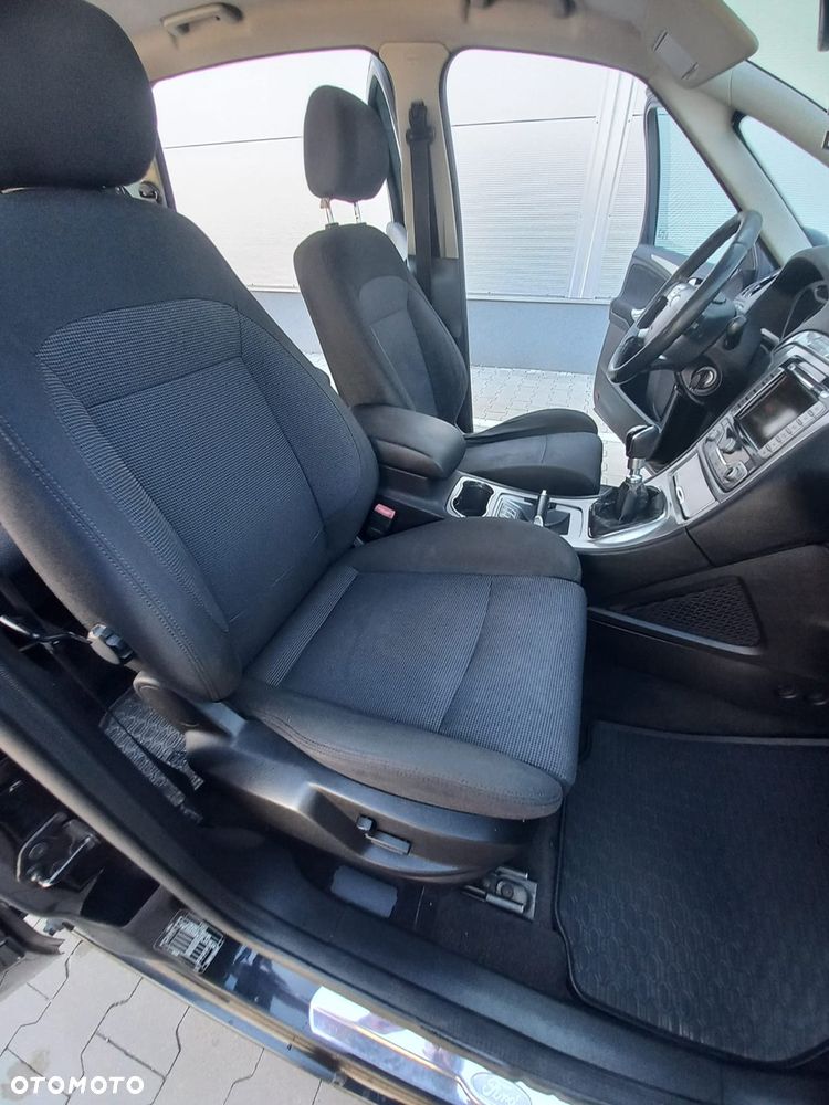 Ford S-Max - 35
