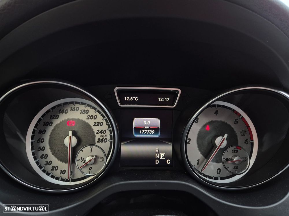 Mercedes-Benz CLA 200 d Shooting Brake AMG Line Aut. - 20