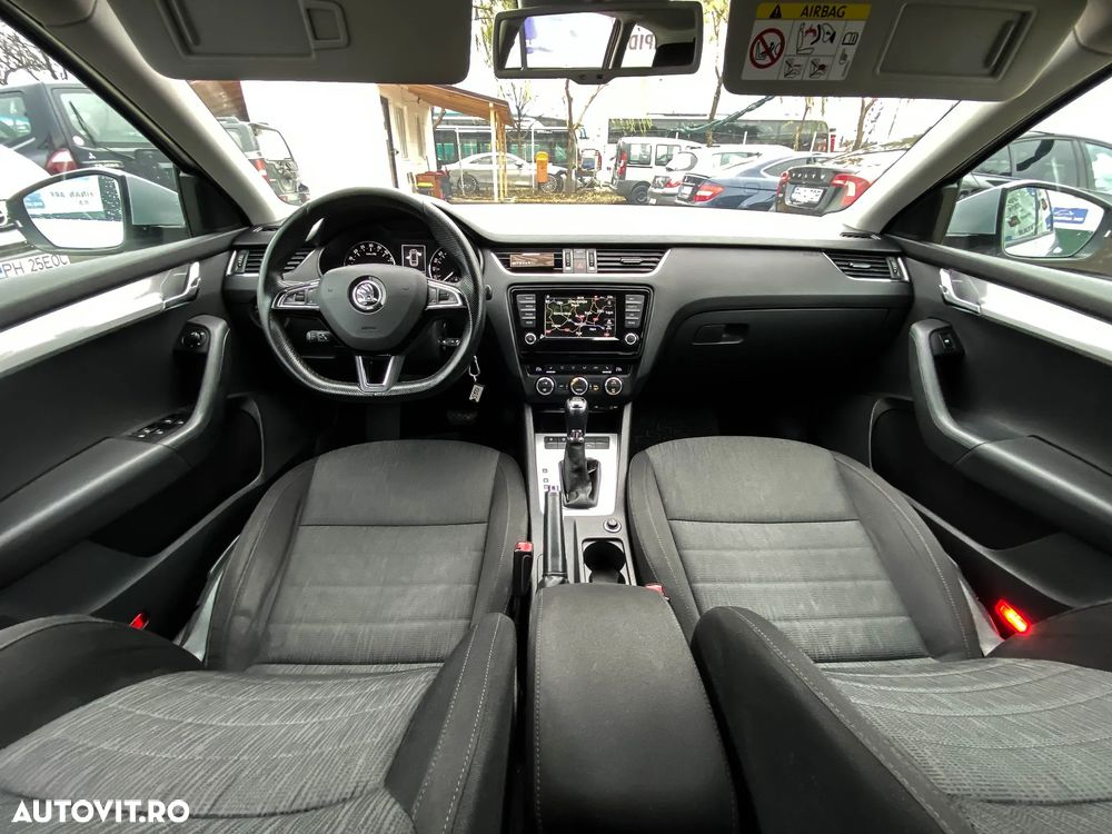 Skoda Octavia 2.0 TDI DSG Ambition - 5