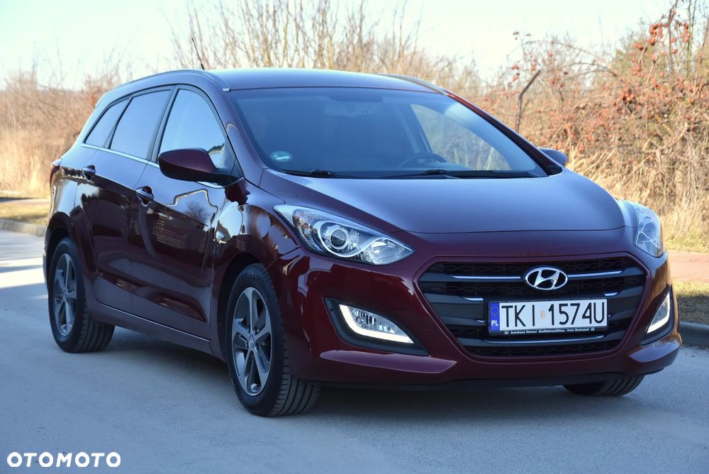 Hyundai i30 blue 1.6 GDI YES Gold - 2