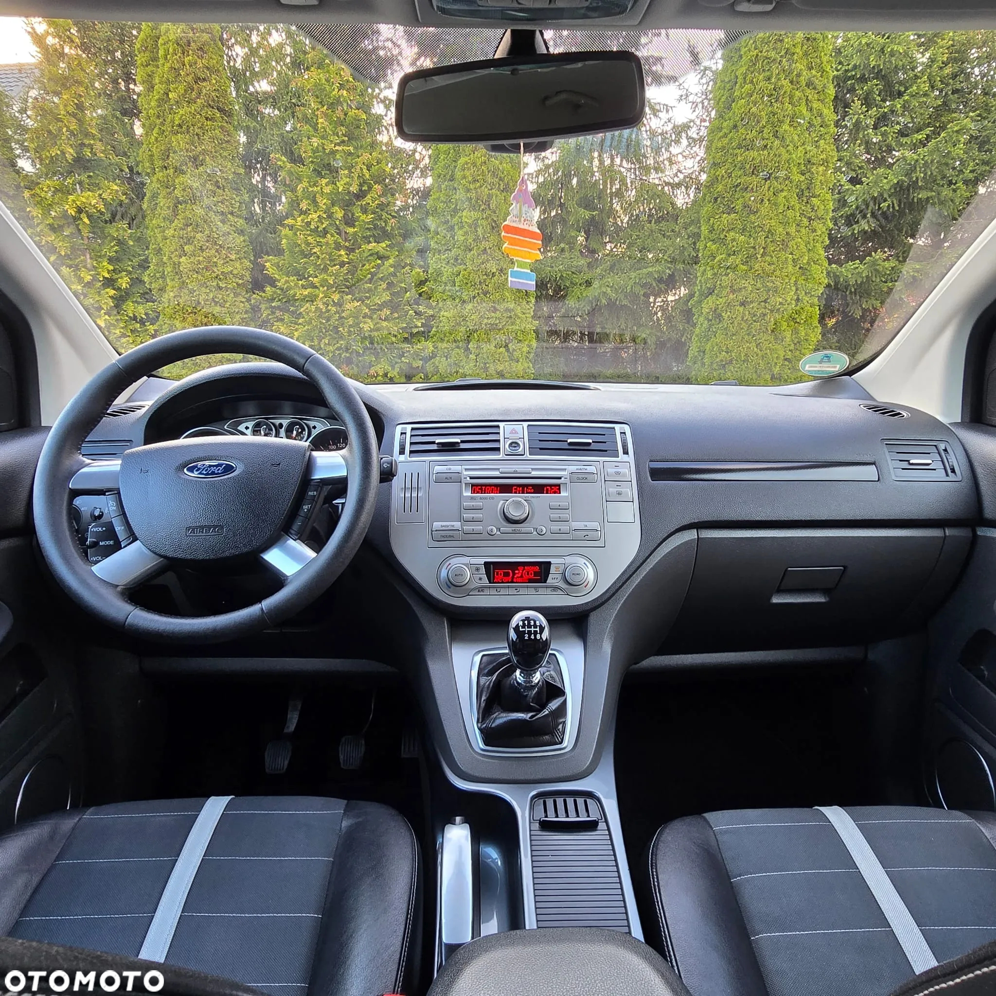 Ford Kuga 2.0 TDCi FWD Titanium - 34
