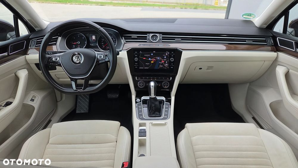 Volkswagen Passat Variant 2.0 TDI DSG (BlueMotion Technology) Highline - 4